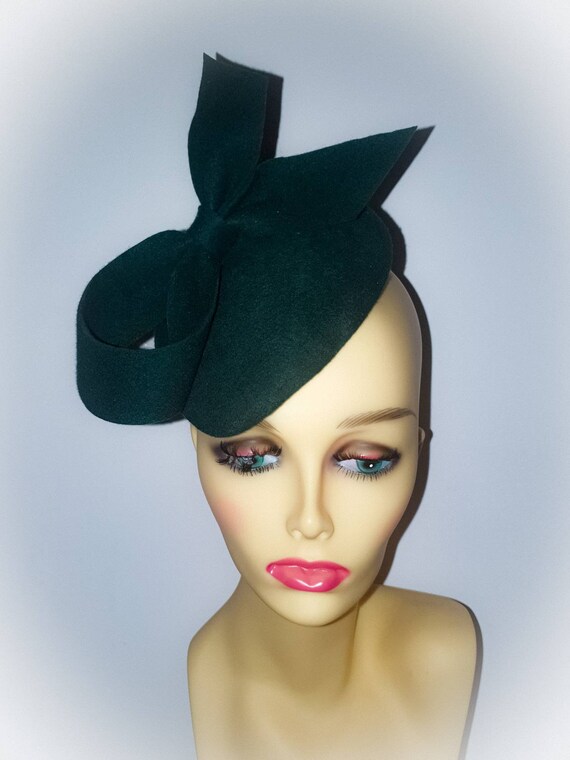 dark green fascinator