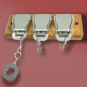 3 Belt Buckle Key Rack