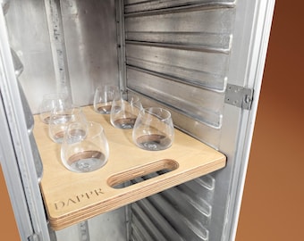 Airline Bordküchenwagen Einsatz mit Brandy Gläsern