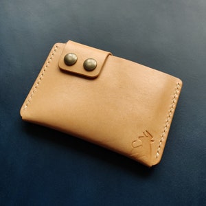 Leren slanke en eenvoudige kaarthouder, minimalistische, compacte portemonnee voor pasjes en gevouwen rekeningen, creditcardhouder met twee drukknopen
