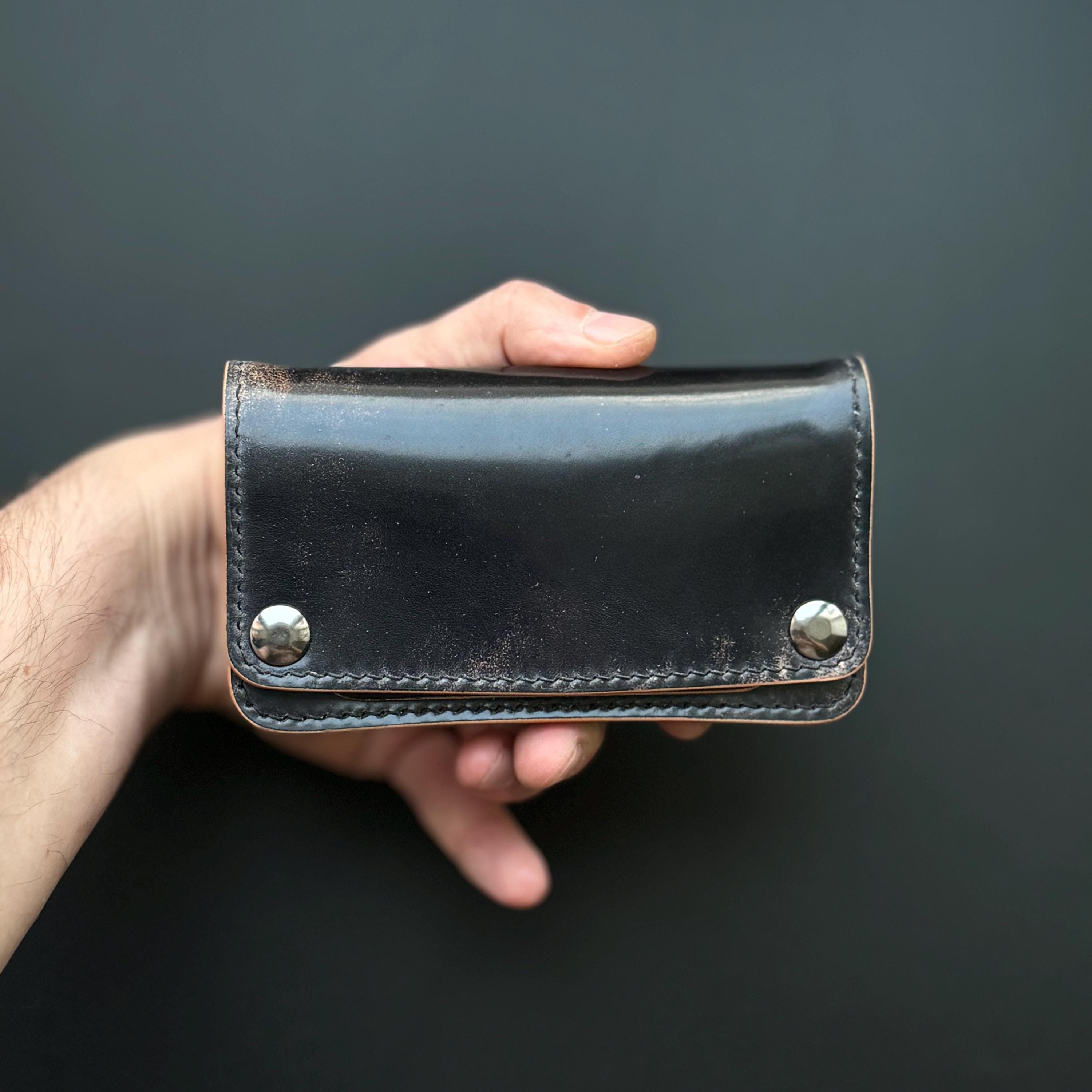 ロカド シェルコードバン ミニトラッカーウォレット、高級コンパクト