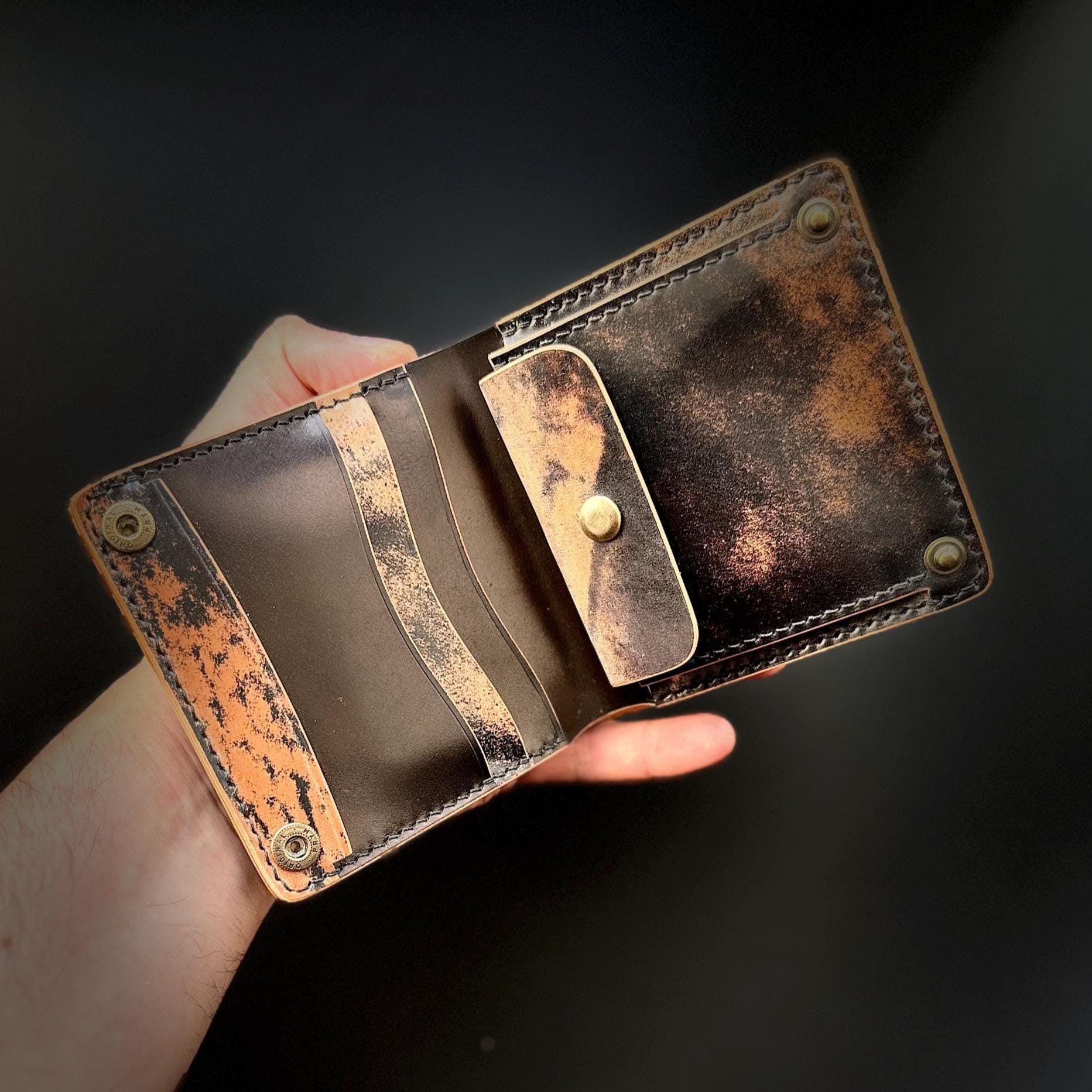 ロカド シェルコードバン 二つ折り財布（小銭入れ付き） - Etsy 日本