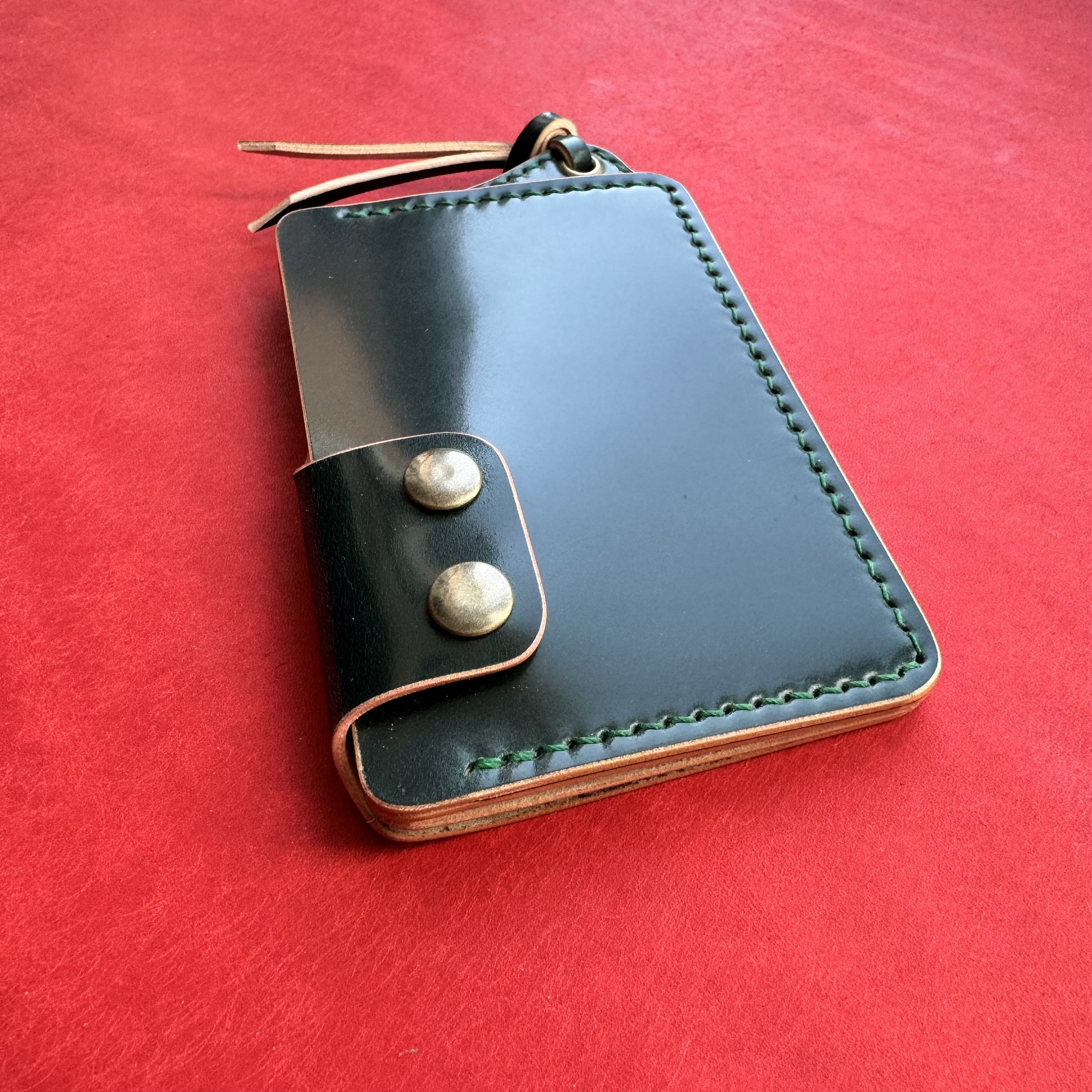 Rocado Shell Cordovan Leather Card Holder With A Ring for