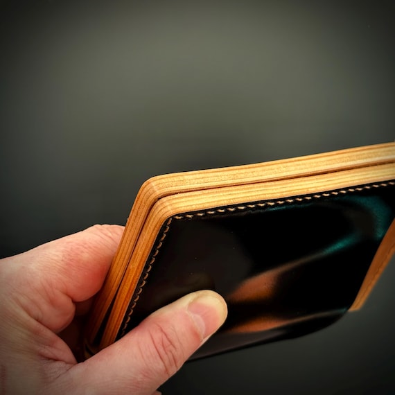 ロカド シェルコードバン 二つ折り財布 - Etsy 日本