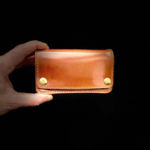 Rocado Shell Cordovan Mini Trucker Wallet, kompakte Luxusbrieftasche