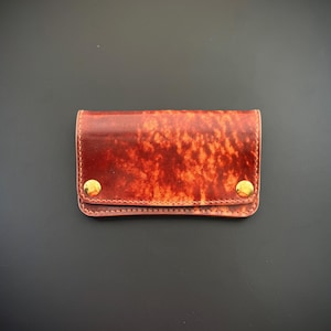 Rocado Shell Cordovan Mini Trucker Wallet, kompakte Luxusbrieftasche