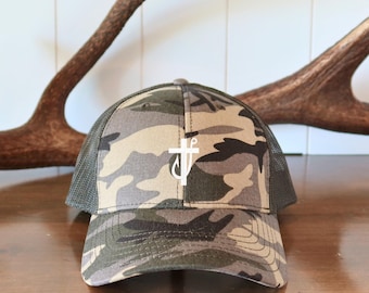 Sombrero de camuflaje bordado con cruz y anzuelo / Sombrero para el Día del Padre, sombrero de pescador, sombrero cristiano para hombres, sombrero con cruz y anzuelo, regalos para papá