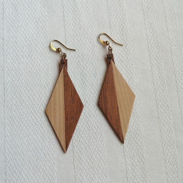 boucle d'oreille bois, fait main, fait au Québec, artisanat, original, artisanat d'art, bijoux en bois, fête des mères, cadeau de Noël