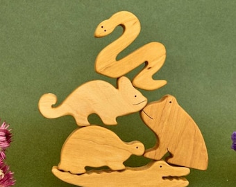 Cute 2nd birthday gift wooden reptiles desert animals toys figurines baby