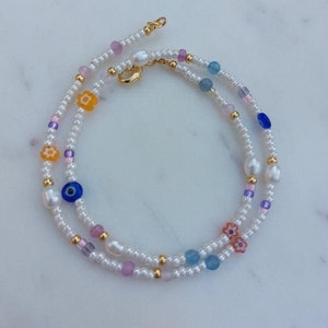 Colar de pérolas com miçangas, miçangas, colar de pérolas e miçangas Millefiori, joias de verão, presente para ela, colar de pérolas de água doce