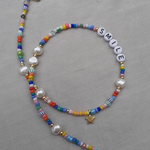 Colar com letras personalizadas, presente personalizado, colar com contas e nome, colar de pérolas coloridas personalizadas, joias com nome personalizado