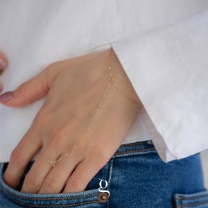 Simple Minimalist Hand chain, Gold filled Hand bracelet, Elegant Modern Layering Bracelet, Trendy  Waterproof Hand Jewelry, Thin Cable Chain