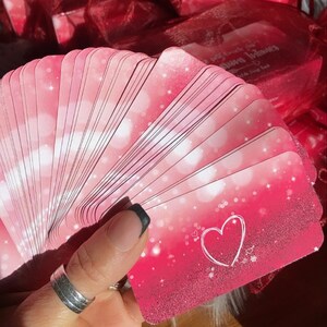 Édition très limitée Oracle des Confessions Intimes 65 cartes. Que se passe t’il dans la tête de votre autre?