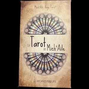 Incontournable Tarot de Mich’Aile 22 Arcanes majeurs et 7 cartes mémo + boîte  s dédicacé + pochon + marque page