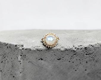 Estate Classic Pearl & Diamond Cluster Ring in 14k Yellow Gold | Size 6