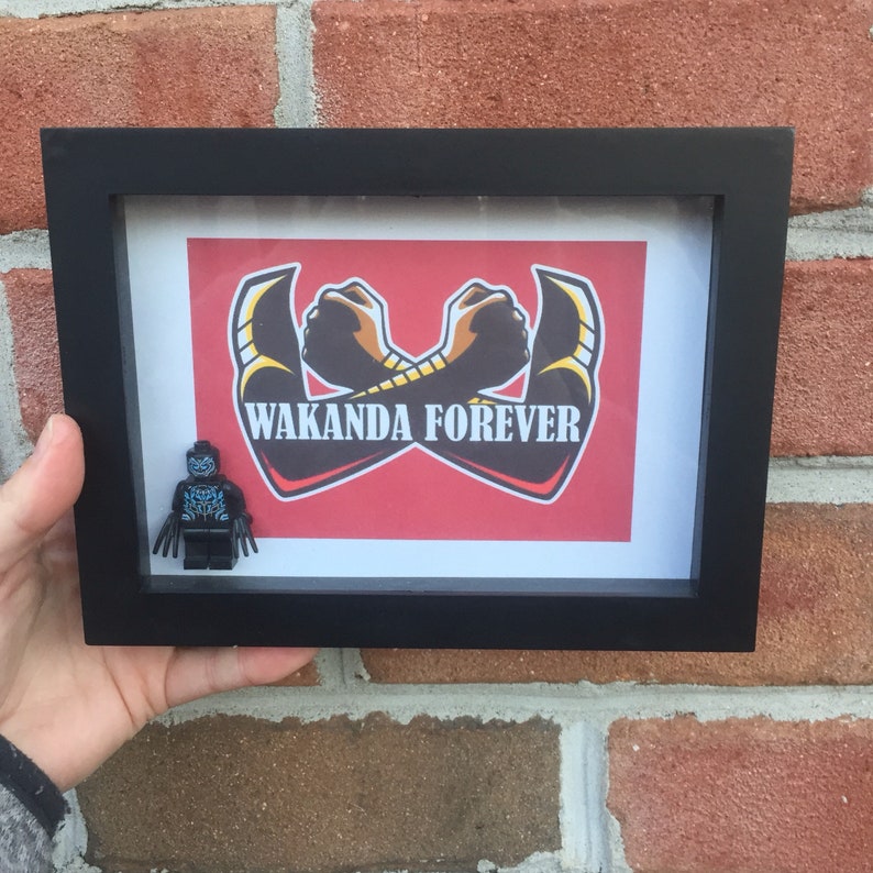 Black Panther Minifigure Frame Image 0