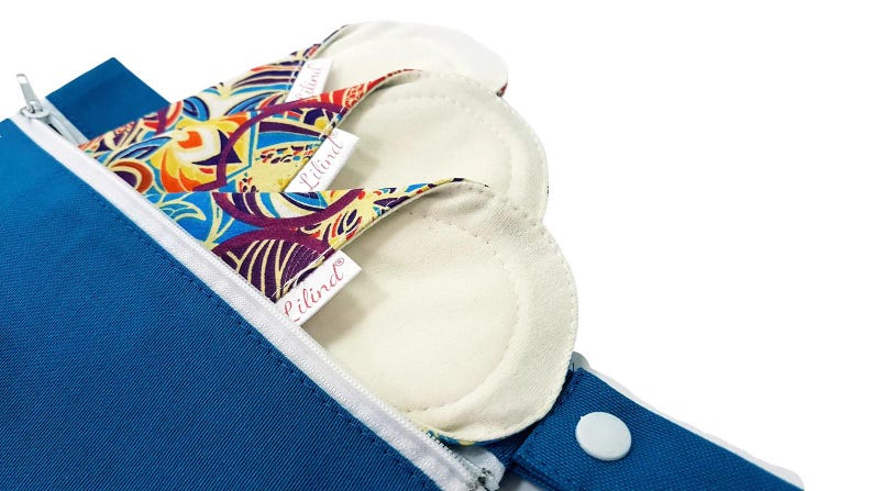 Reusable Organic Cloth Pads – 6 Pack 9" / 24cm Regular Flow, Washable and Waterproof, Made in Europe image 7