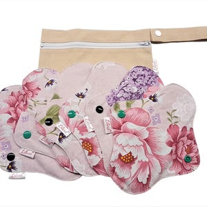 Reusable Organic Cloth Pads – 6 Pack 9" / 24cm Regular Flow, Washable and Waterproof, Made in Europe Lilac