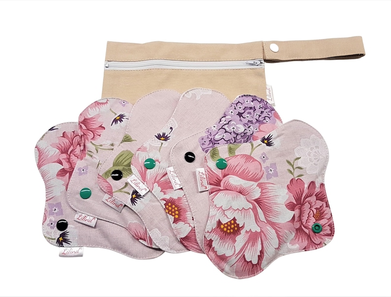 Reusable Organic Cloth Pads – 6 Pack 9" / 24cm Regular Flow, Washable and Waterproof, Made in Europe Lilac