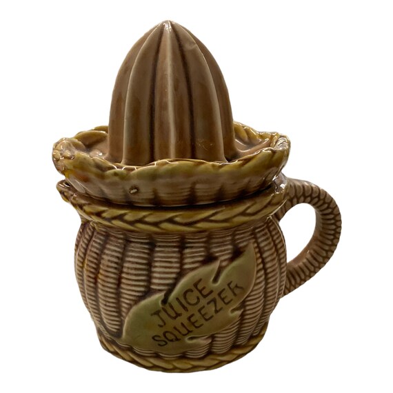 Vintage Juicer Juice Fruit Squeezer Basket Weave Mid Century Retro Kitchen Decor Tilsco