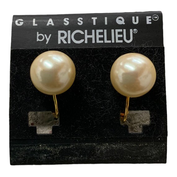 AM Vintage Clip On Earrings Gold Toned Faux Pearl 80s Diana Costume Jewelry Fashion