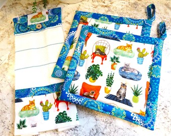 Cats and Cactus Potholders 2 and Towel Gift Set, Retro Cats Design Towels, Cat Decor, Cat Lover Gifts, Cat Towel, Cat Hot Pads