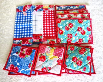 Pioneer Woman Kitchen Gift Set: Casserole Hot Pad, Potholders, Towel, Apron
