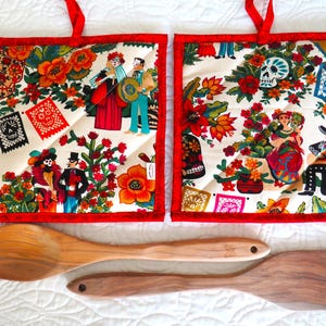 Mexican Fiesta Potholder Set, Day of the Dead Large Potholders, Day of the Dead Hot Pad Set , Mexican Decor, Mexican decor, Halloween  Decor