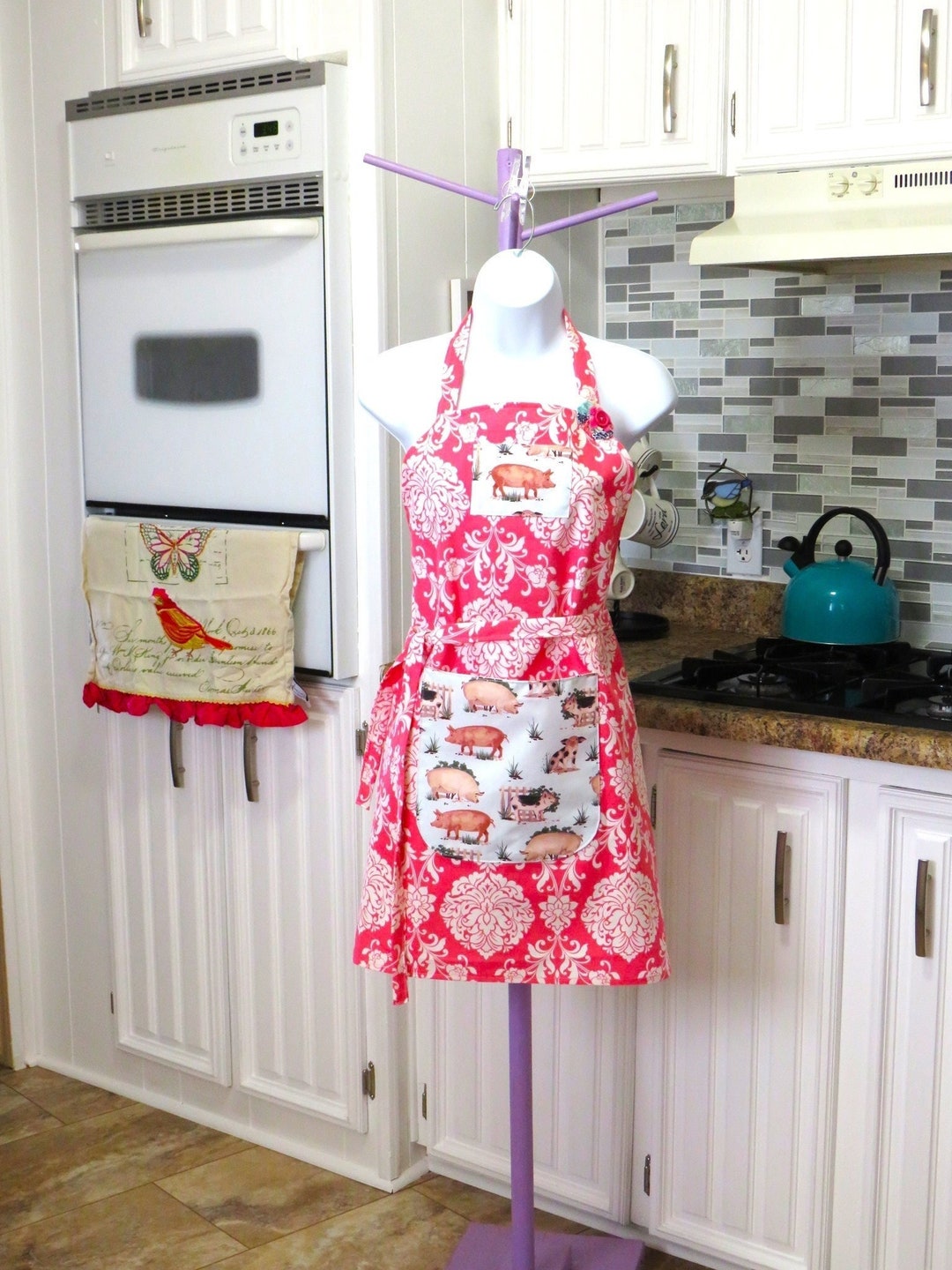 Pigs Apron, Farm Apron, One Size Fits All Apron, Farm Animal Apron, Farm Decor, French Country