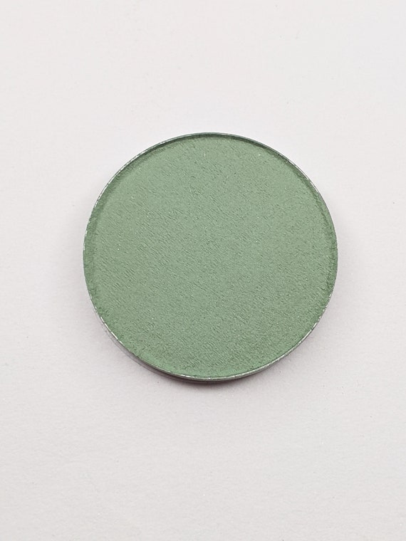 Matte clearance green eyeshadow