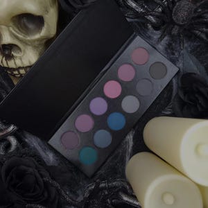 The Shadow Realm - 12 Matte Eyeshadow Palette