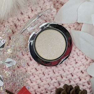 Glacia - Peachy Blue Violet Highlighter