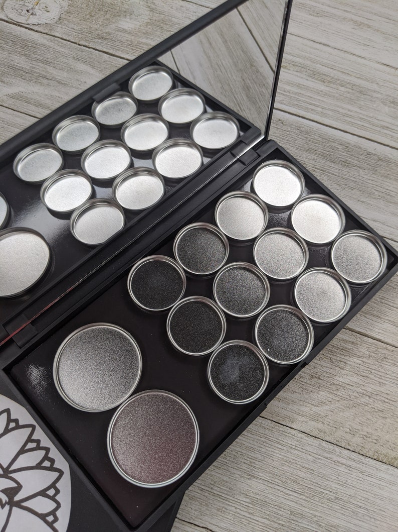 Eyeshadow Z Palette 18 Eyeshadow / 12 Eyeshadows and Etsy