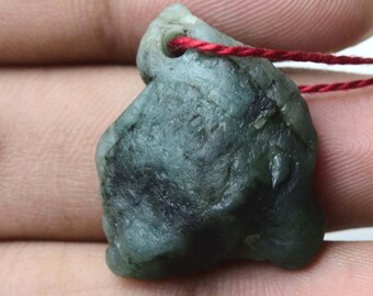 Natural Shape Emerald 3mm Drilled Hole Rough Stone, 26x21x10mm , Natural Uncut Gemstone , Gems for Pendant , Necklace Jewelry making/c-1107