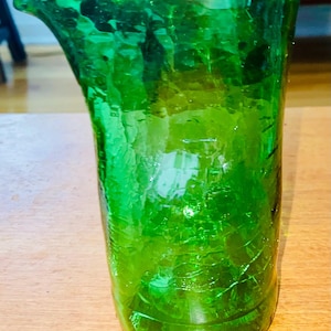 Lattiera vintage in vetro craquelé verde con marchio Boyd&#39;s? Verde primavera soffiato a mano