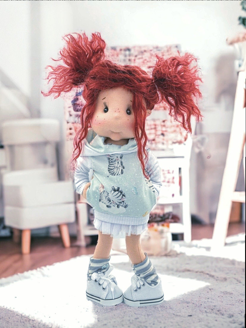 LUSIA, 40 CM, avec squelette de mouvement POUPEE EN TISSU DES LULLU DOLLS