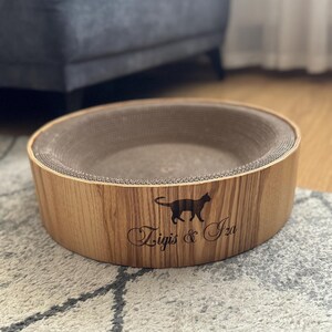 Cama rascadora personalizada para gatos / Rascador y salón de cartón 2 en 1 / Nombre de gato grabado personalizado / Muebles modernos para gatos ecológicos