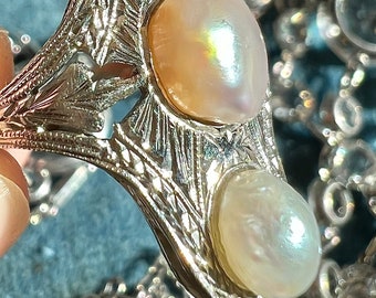 Antique Art Deco ring engraved 14k white gold natural pearl rare dinner shield late Edwardian June birthstone Belle Époque filigree