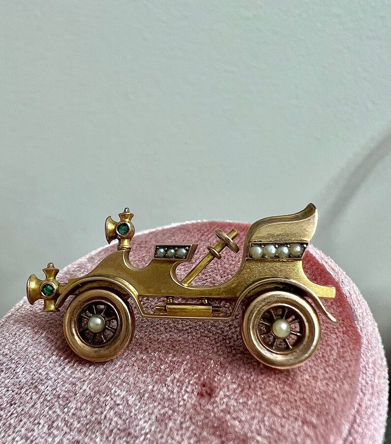 Antique novelty brooch retro car automobile early Art Deco late Edwardian with pearl and emerald accents solid 9k yellow and rose gold pin image 10