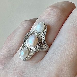 Art Deco Pearl Ring: 14k White Gold Engraved Dinner Ring, Size 7