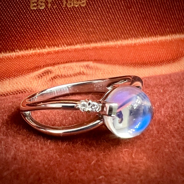 Platinum moonstone ring genuine diamond accent solid 900 platinum fresh estate extremely fine quality June birthstone