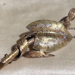 Antique aesthetic movement brooch Victorian bamboo bar pin chinoiserie one of a kind solid gold yellow white pink engraved 14ct japonisme