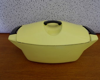 Raymonde Loewy for Le Creuset Coquelle