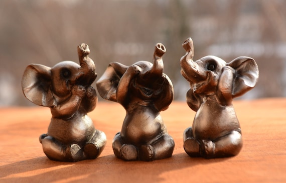 Set Of Three Elephant Figurines See No Evil Hear No Evil Speak Etsy