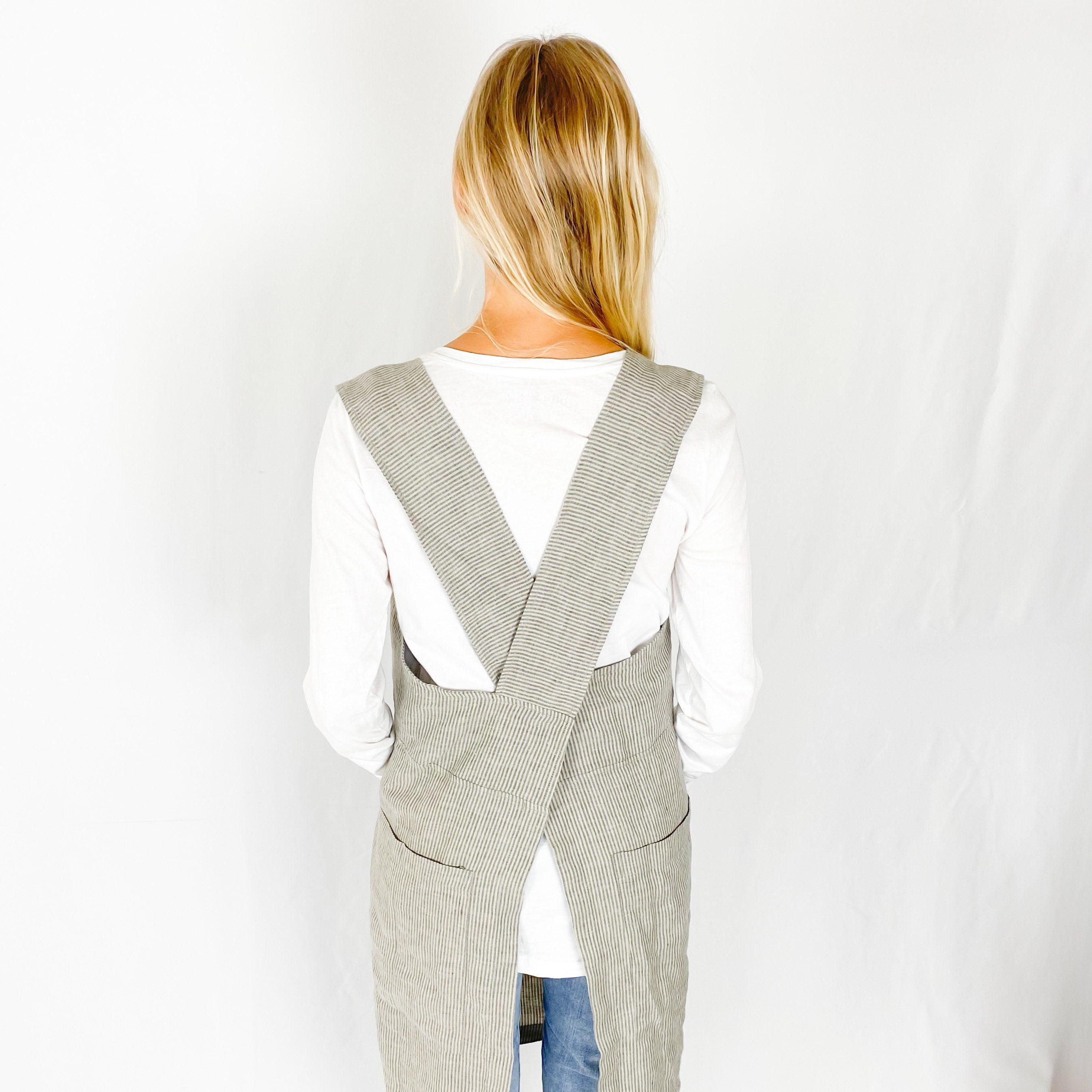 CROSS BACK APRON with pockets, Japanese style linen apron CROSS BACK APRON with pockets, Japanese style linen apron