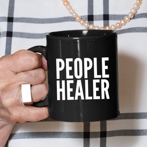 Tazza da dottore - Tazza da caffè nera People Healer per studenti di medicina - Regalo di laurea - Nuovo dottore presente
