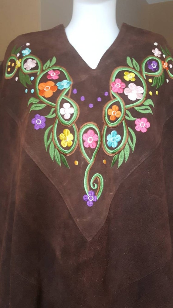 Vintage Boho Hippie 1970s Poncho Embroidered Cape 