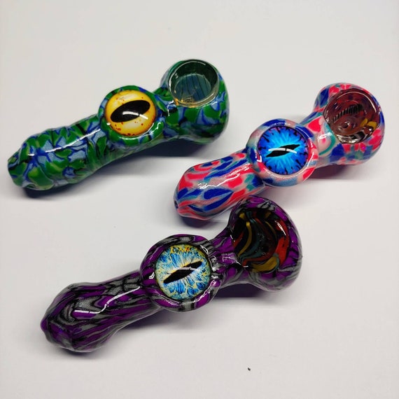 Custom Dragon Eye Glass Smoking Pipe, Girly Pipes, Unique, Glass Smoking  Bowls, Clay Pipe, Glow in the Dark Fantasy Pipe, Glass Art Pipe 