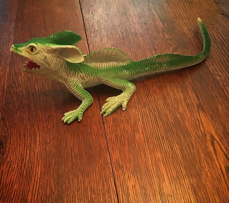 basilisk lizard toy