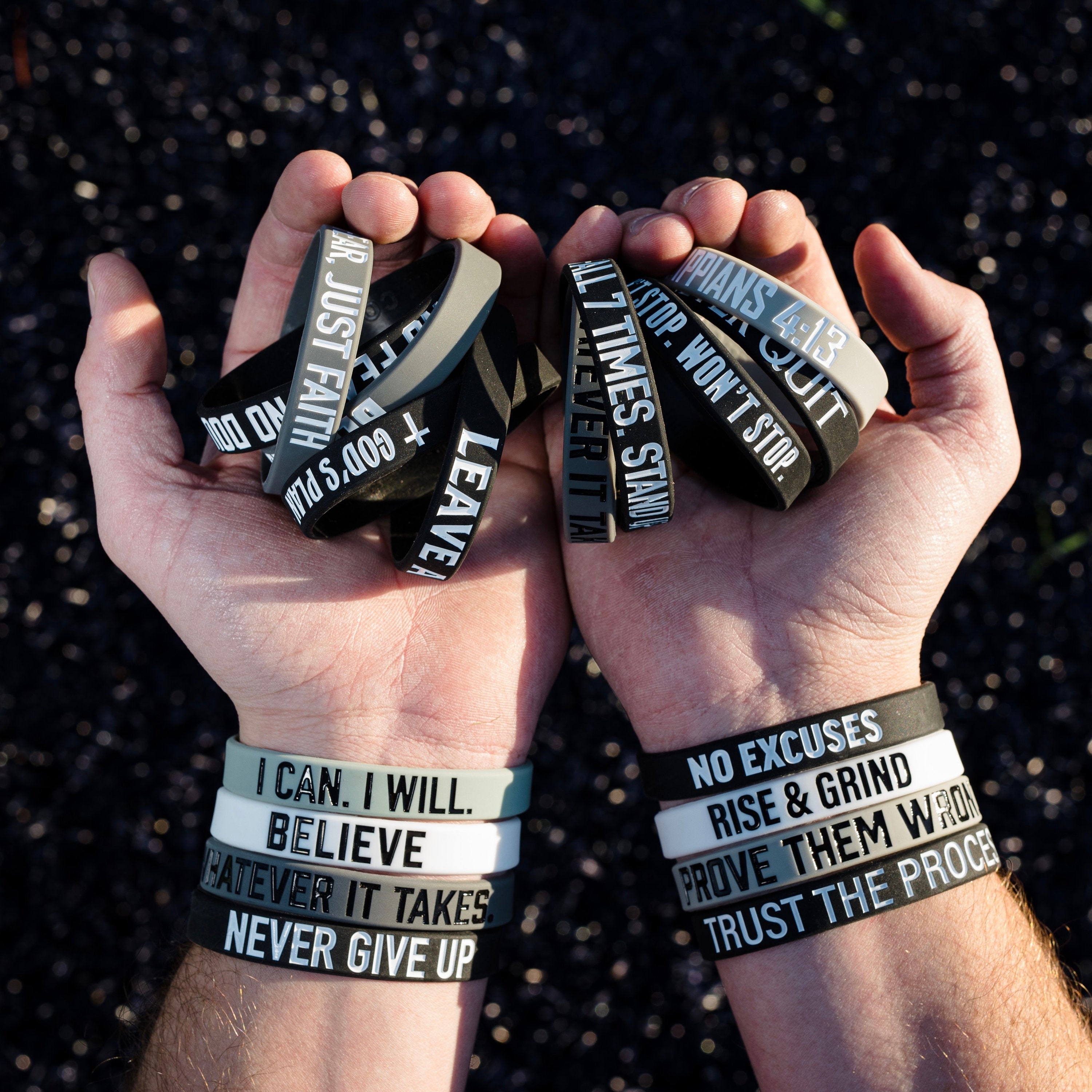 Daily Reminder Motivational Wristbands - Live In The Moment